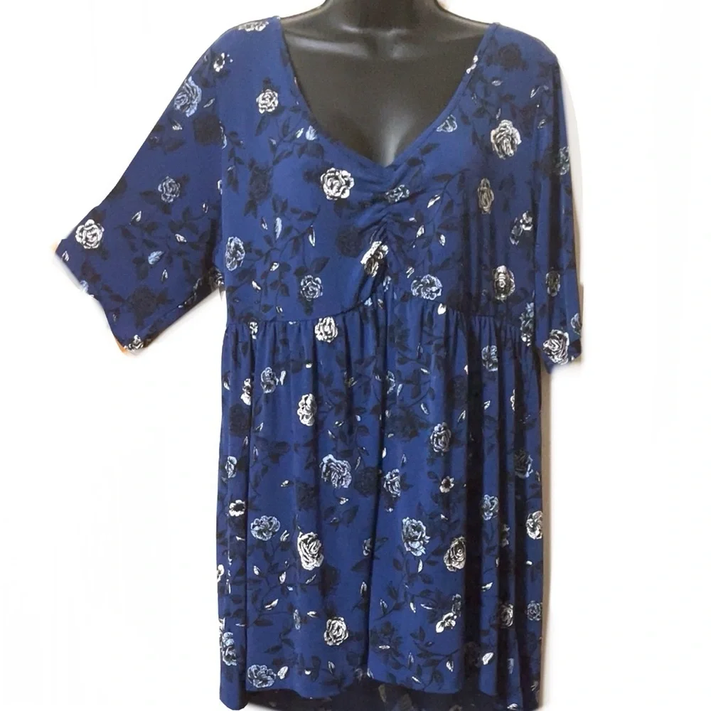 🌺TORRID Ruched Front Babydoll Top🌺 - Picture 3 of 7